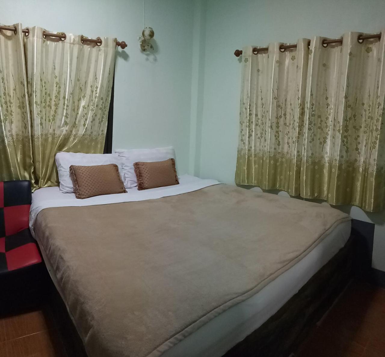 Phu Chaem House Hotel Mae Chaem Buitenkant foto