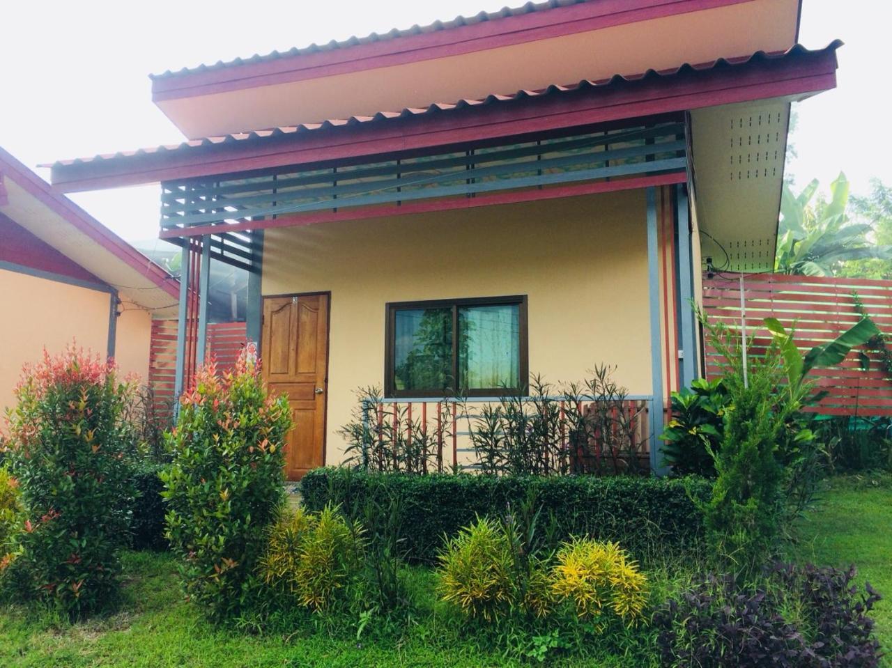 Phu Chaem House Hotel Mae Chaem Buitenkant foto