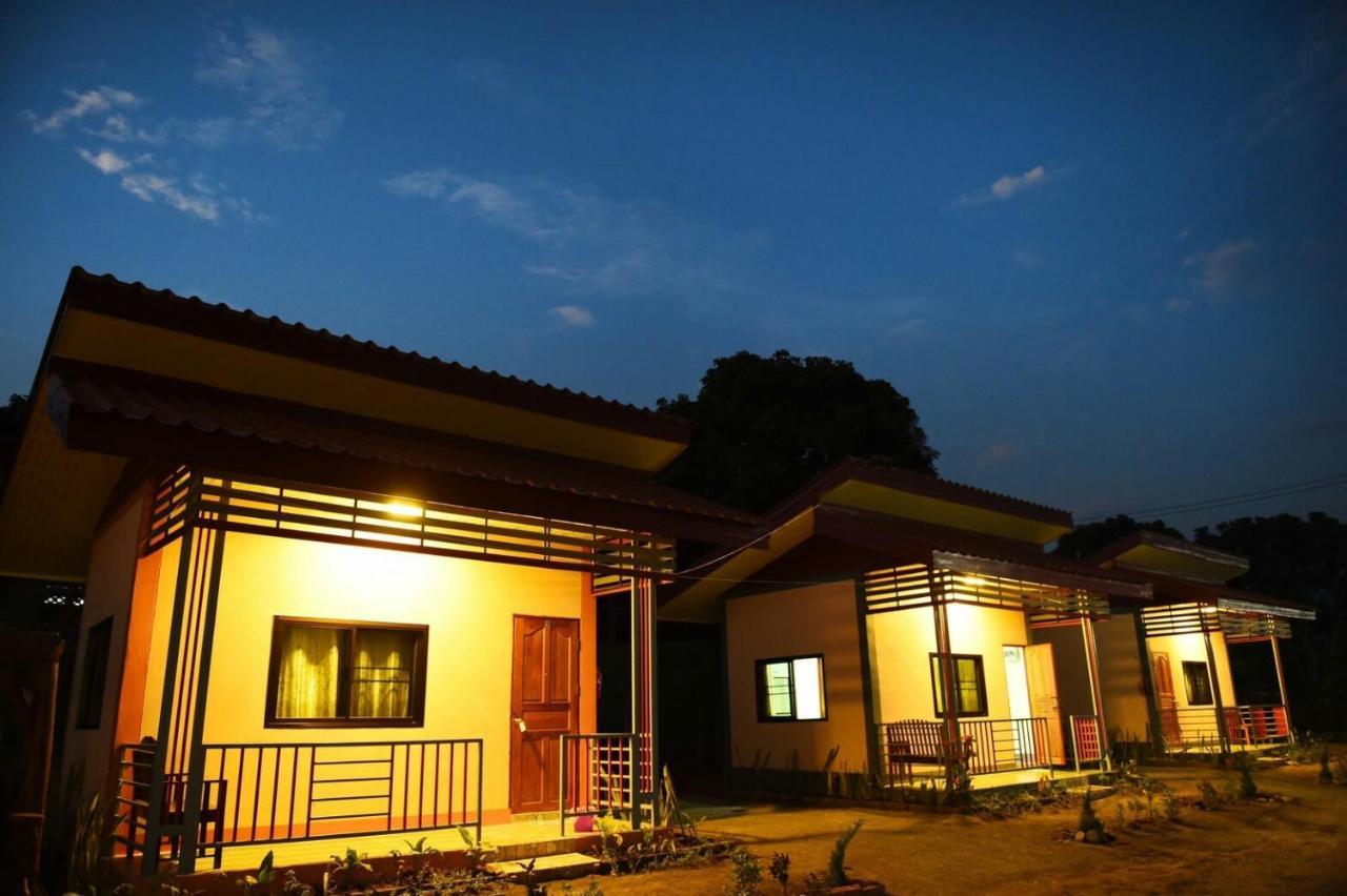 Phu Chaem House Hotel Mae Chaem Buitenkant foto