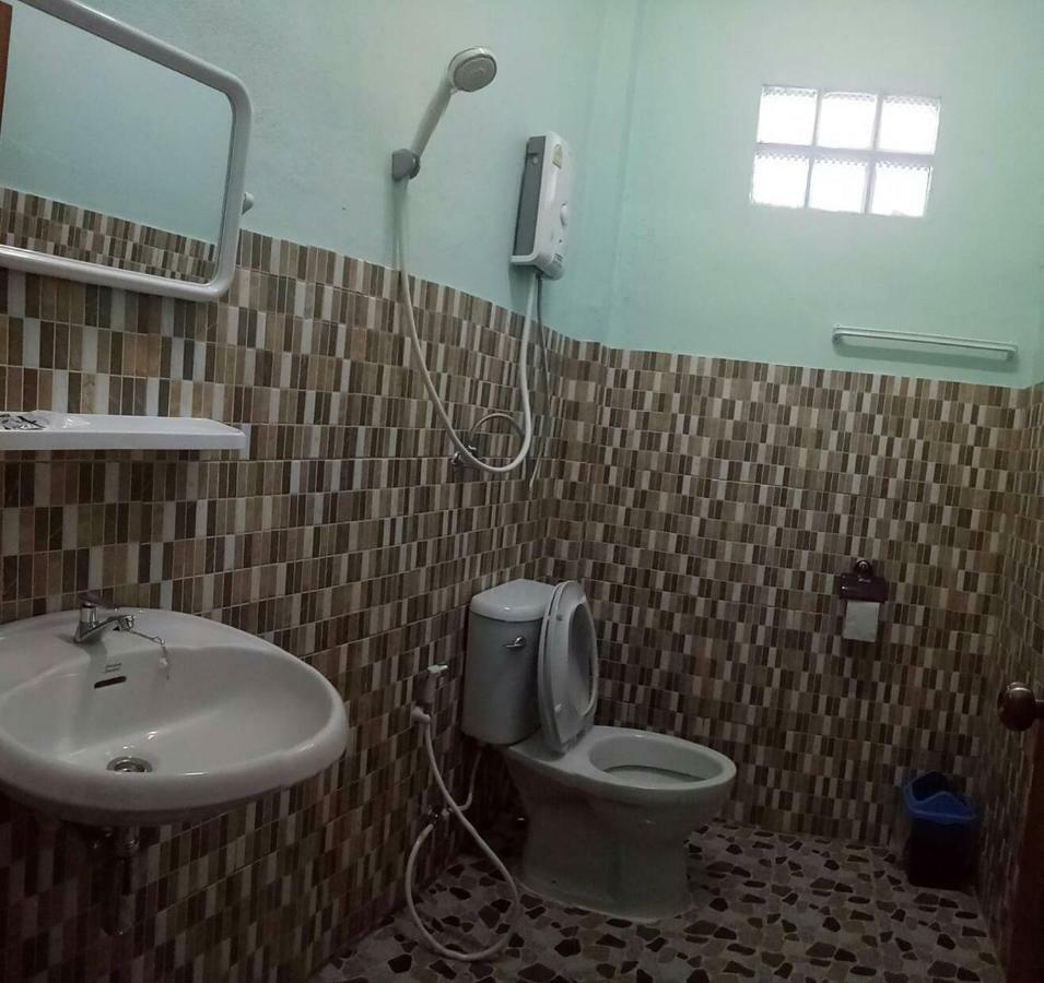 Phu Chaem House Hotel Mae Chaem Buitenkant foto